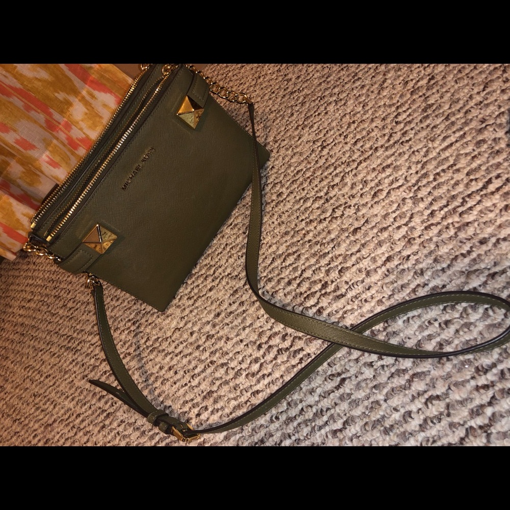 Green Small Cross Body Michael Kors bag